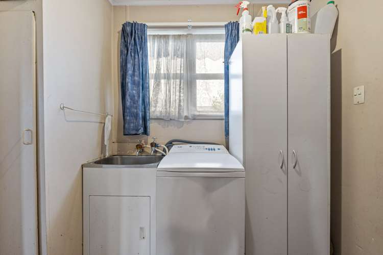 2 Toi Grove Turangi_15