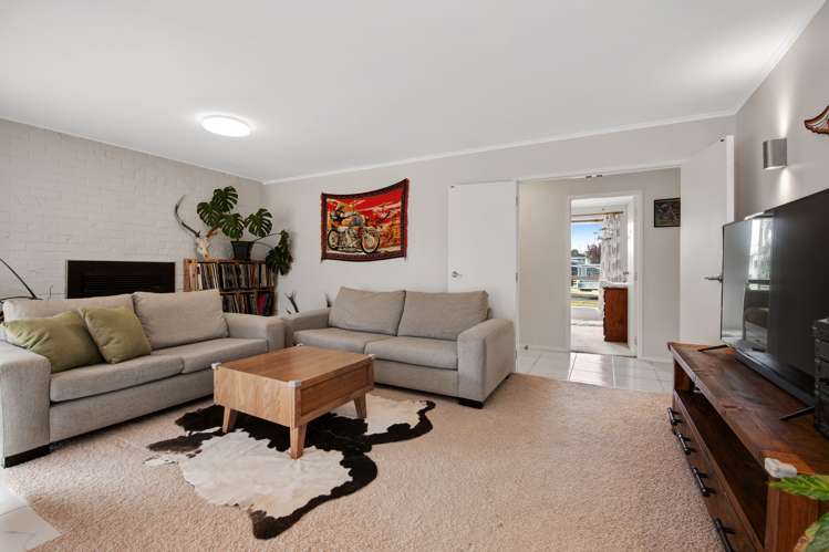 215 Parkhurst Road Parakai_11