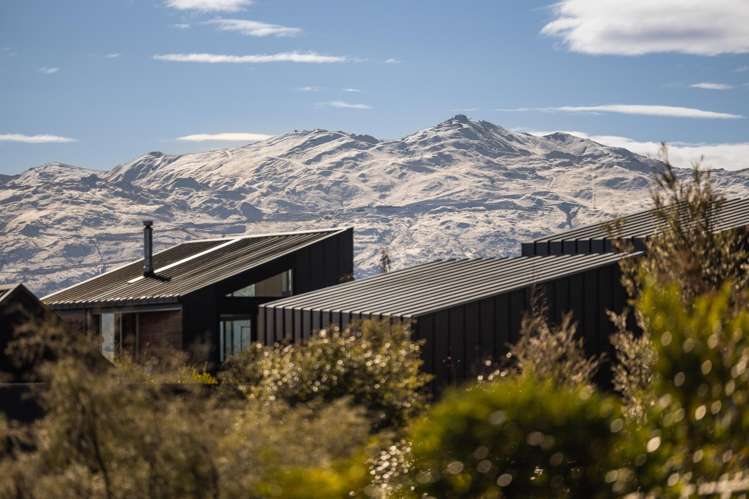 5 Falconer Rise Jacks Point_10