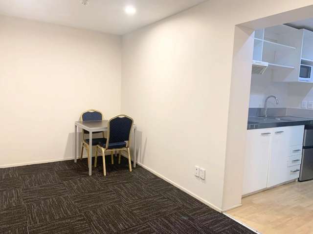 1810/23 Whitaker Place 1672_1