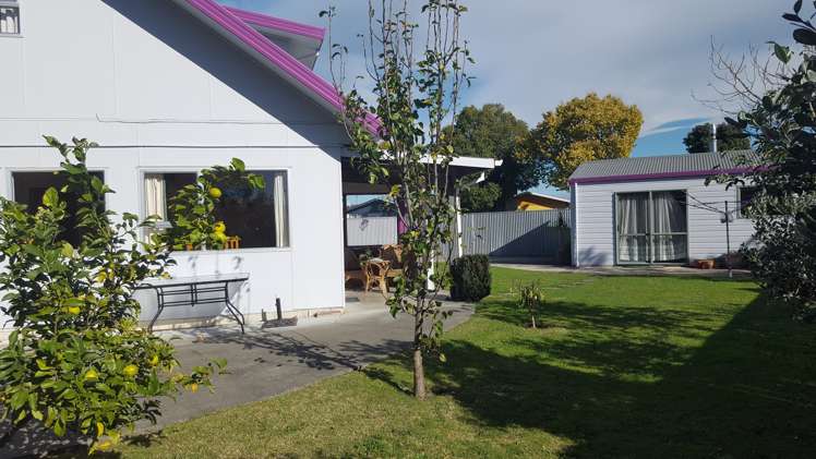 16 Atherfold Crescent Greenmeadows_14