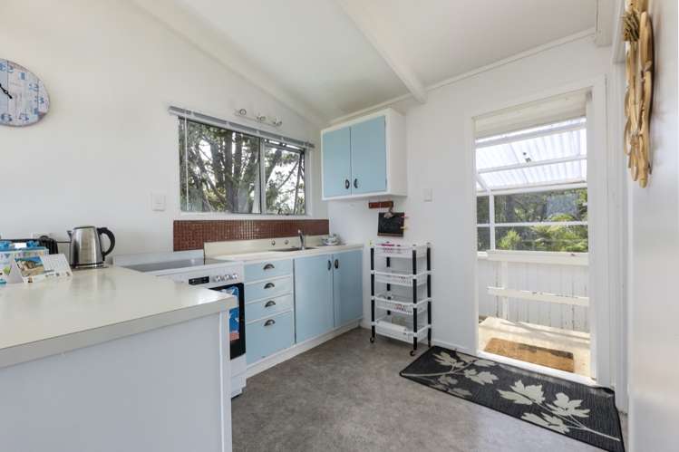 13 Te Ahuahu Road Piha_13