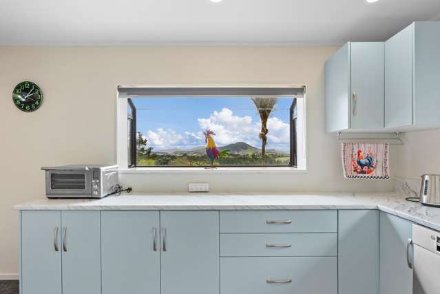 Kamo West at is best - Owners want sold!
