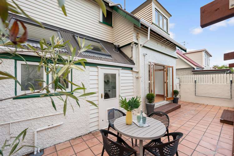 25 Hawkestone Street Thorndon_12