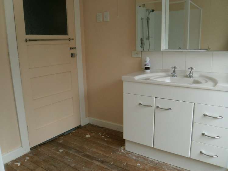 6 Naish Street Balclutha_11