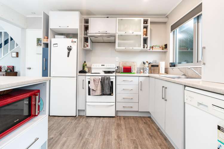 11 Hollydale Grove Churton Park_5