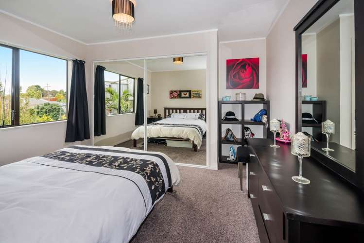 2/681 Beach Road Rothesay Bay_6