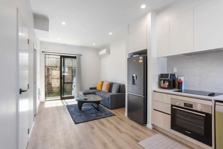 2/285 Te Atatu Road_0
