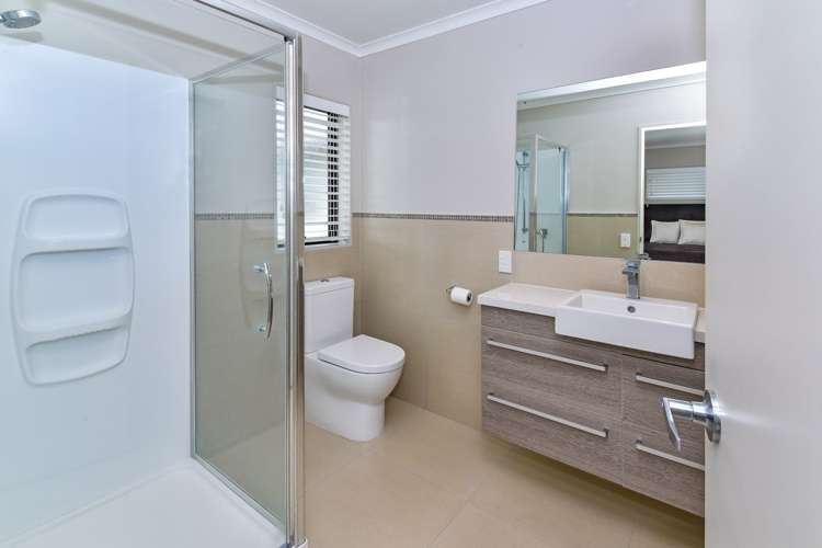 14 Scotsmoor Drive Wattle Downs_16