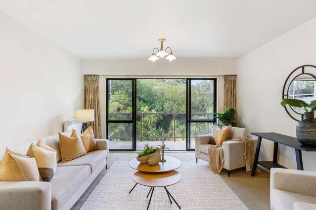 APARTMENT HIDEAWAY. HEART OF BIRKENHEAD. $675,000+