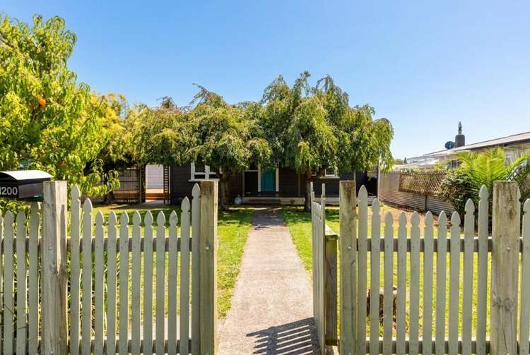 1200 Caroline Road Mayfair_17