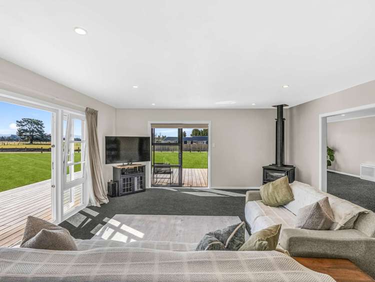 5 Eastwick Lane Eyrewell_12