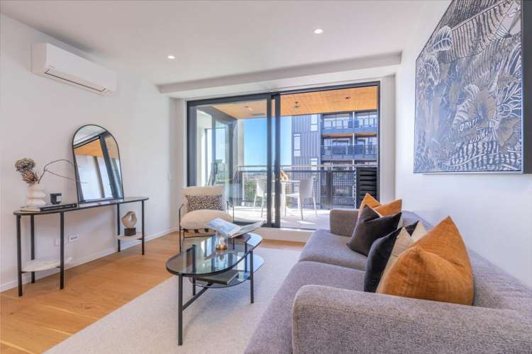 2/11 Spring Street Onehunga_7