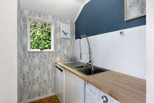 2/413a Suffolk Road Stoke_4