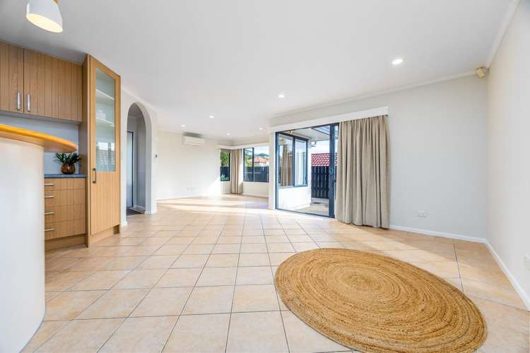 139 Roberta Crescent Orewa_5