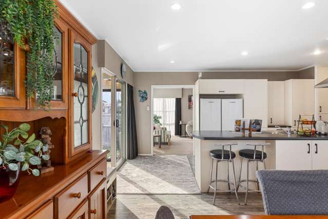 62 La Trobe Street Pakuranga Heights_2