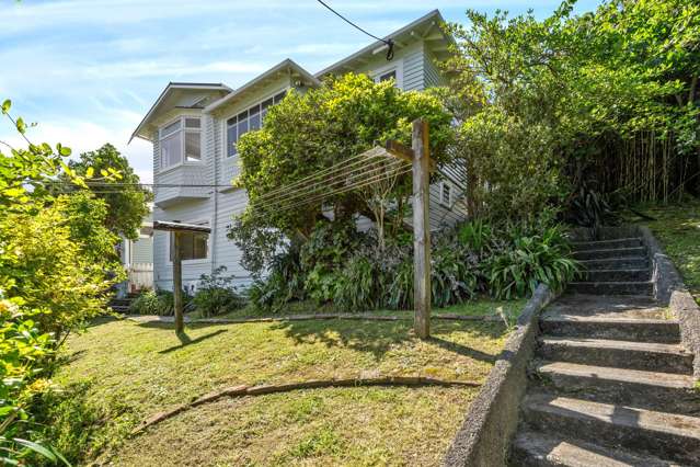 Central Island Bay Home with potential upside!