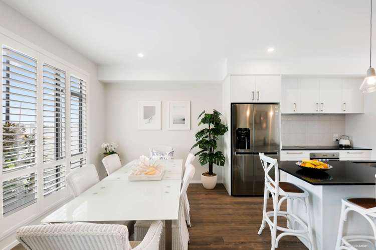 186 Seventh View Avenue Beachlands_14