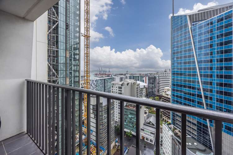 21h/16 Gore Street Auckland Central_10