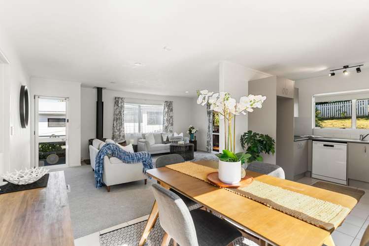 12b Penton Road Stanmore Bay_5