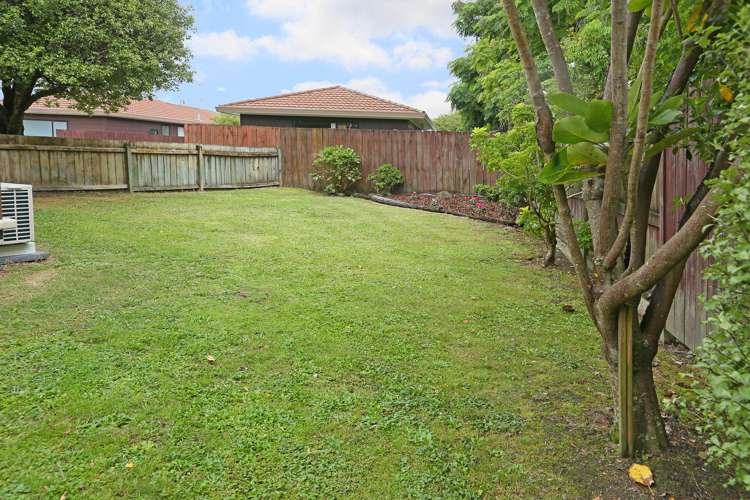 2/5 Septimus Place Henderson_18