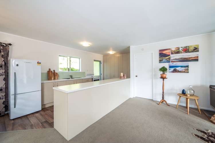 131g Rosier Road Glen Eden_6