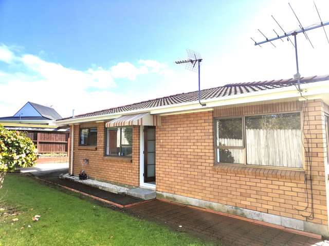 2/4 Rachael Place Farm Cove_1