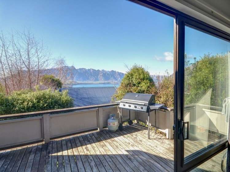 31a Greenstone Place Fernhill/Sunshine Bay_7