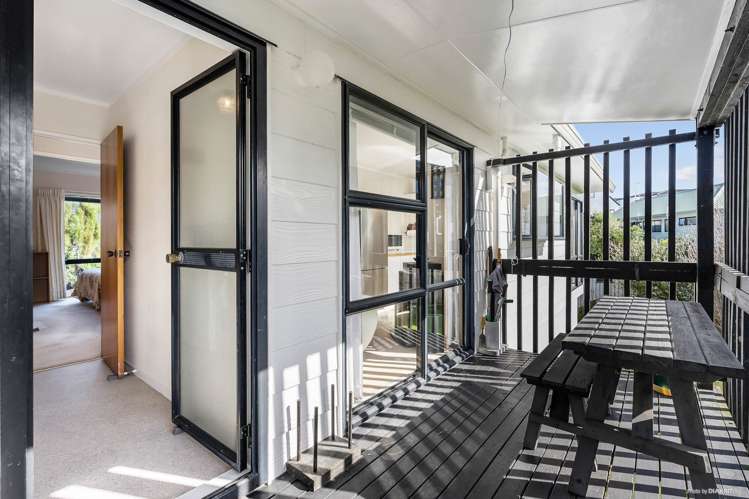 20 Sandgate Avenue Botany Downs_17