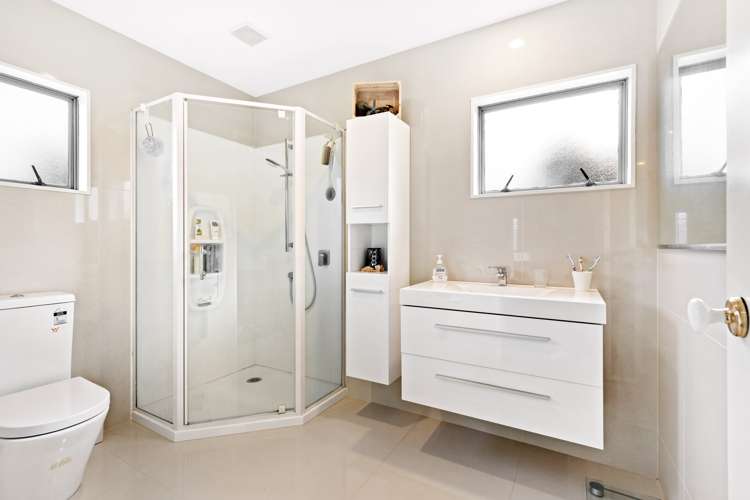 27 Connemara Court West Harbour_13