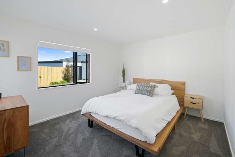 2/9 Raupo Street Bromley_5