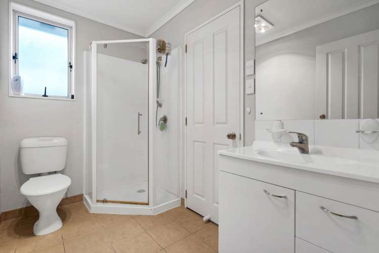 164 Keri Vista Rise Papakura_12