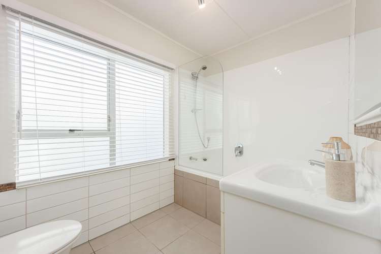 1071 Whangaparaoa Road Matakatia_21