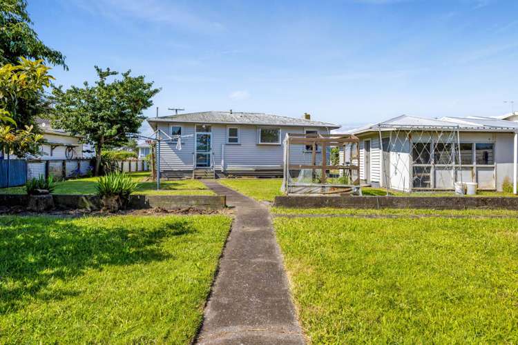 6 Buchanan Place Hawera_19