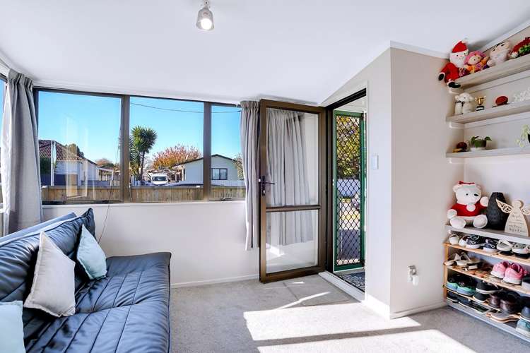 3 Kenney Crescent_3