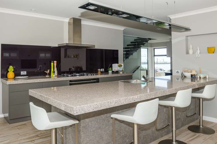 8 Climie Terrace Waimataitai_5