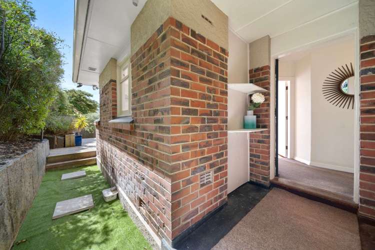 96 Easther Crescent Kew_11