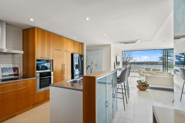 13/258 Hurstmere Road Takapuna_5