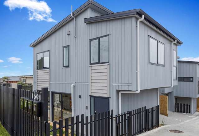 1594C Dominion Road Extension Mount Roskill_3