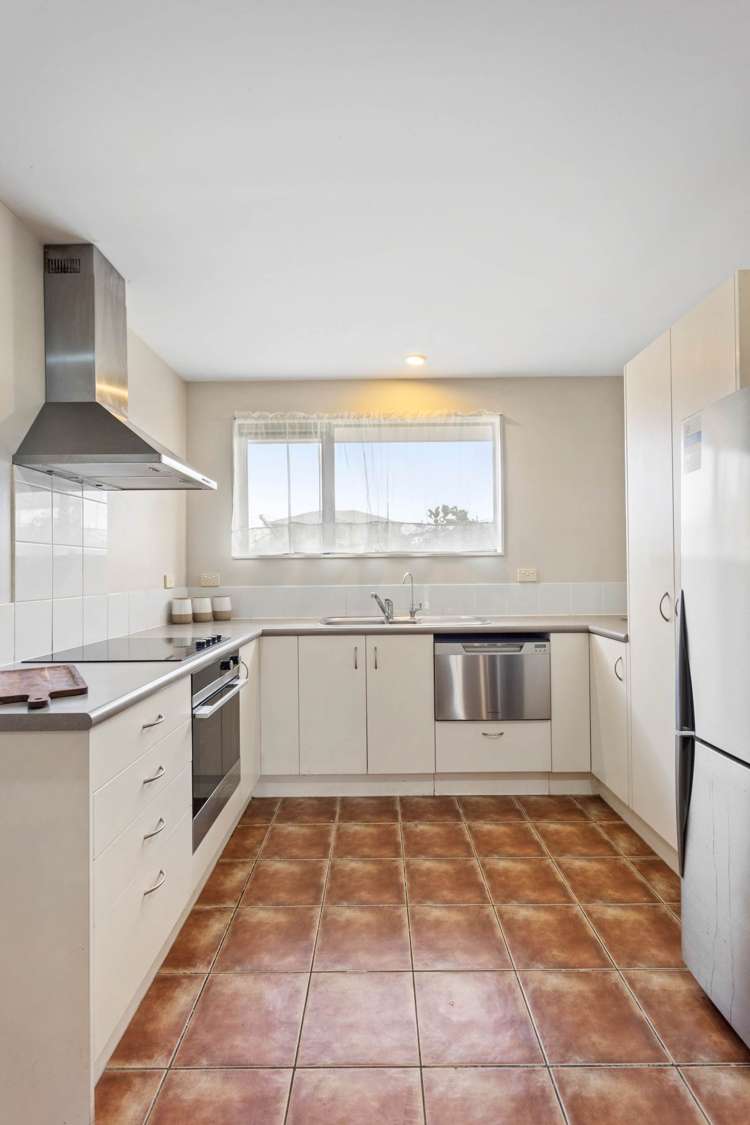 15 Aitkenhead Court Parakai_20