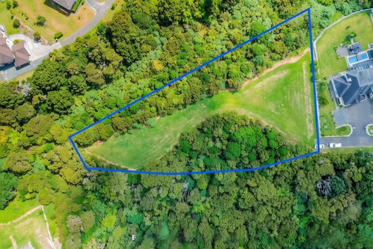 884 Redoubt Road Flat Bush_1