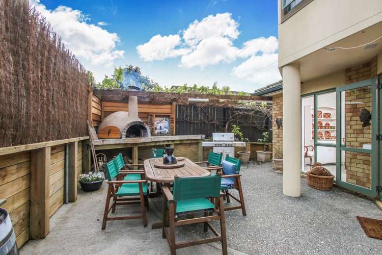 2/11 The Rosebowl Sunnyhills_3