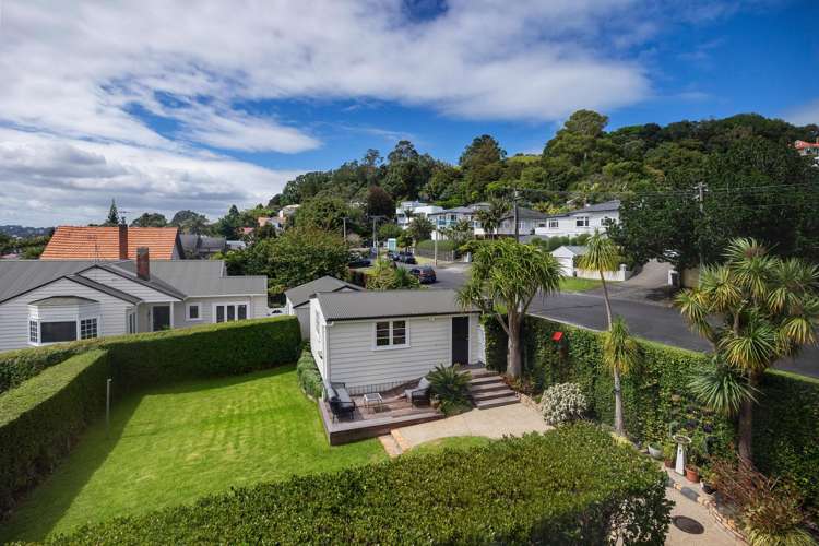 8 Summit Drive Mount Albert_39