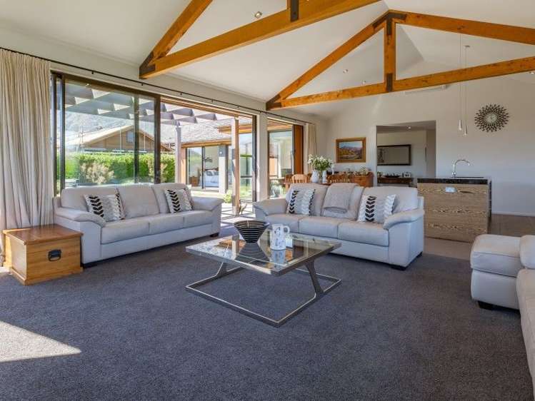 2 Glengarry Court Jacks Point_5