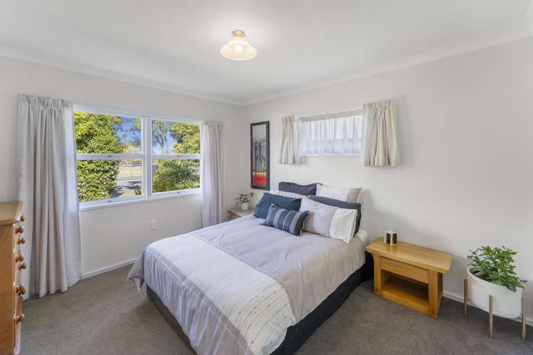 38 Willow Avenue Stoke_11