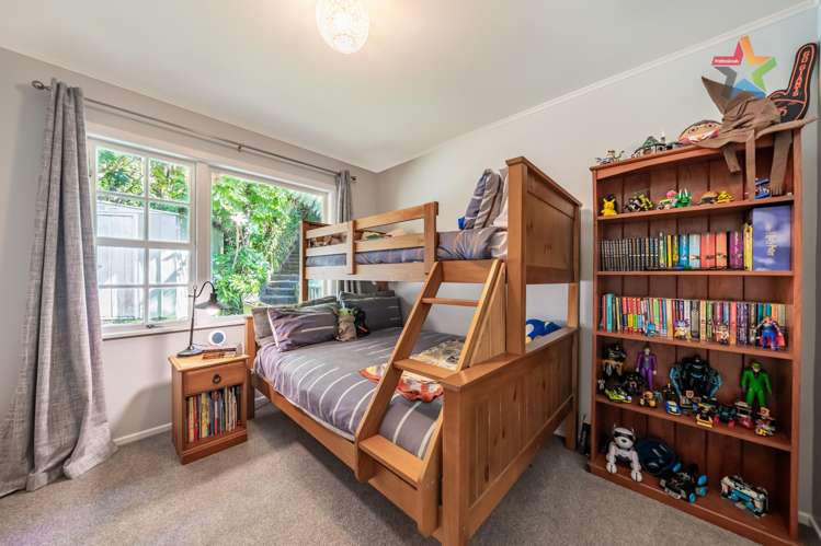 12 Gainsborough Grove Belmont_10