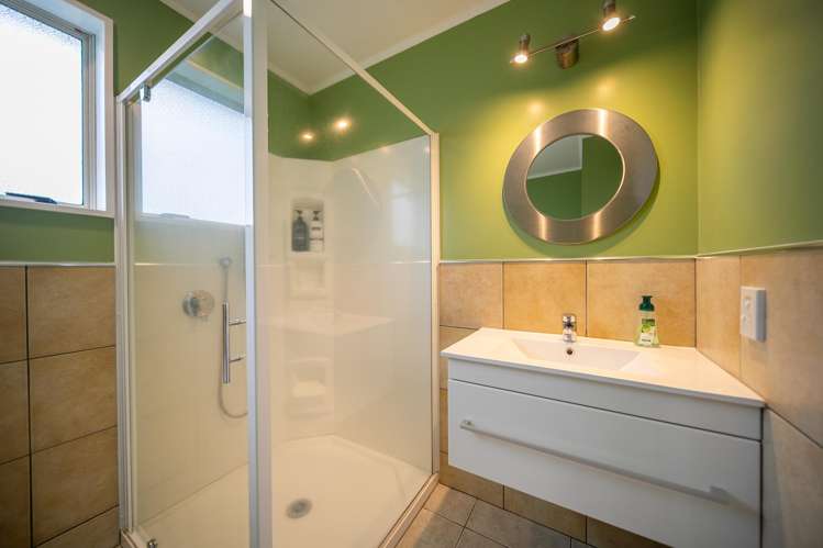 16 Govan Drive Te Anau_12