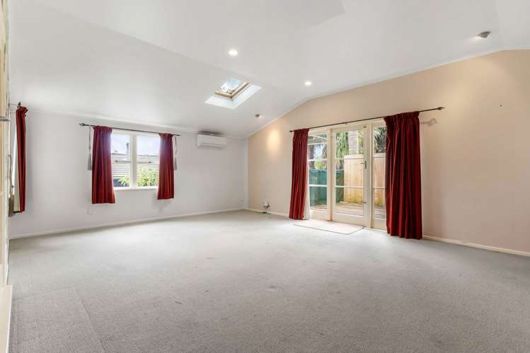 18 Triangle Road Massey_2