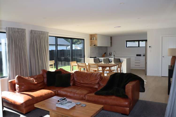 12 Jag Way Tinwald_12