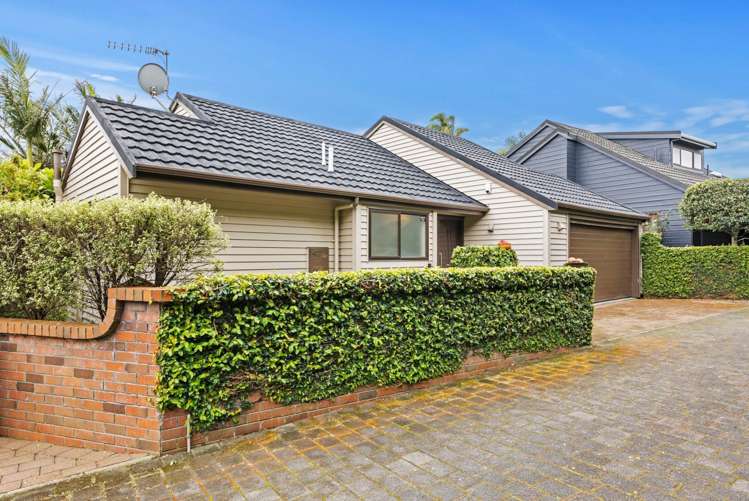 2/73 Long Drive Saint Heliers_29